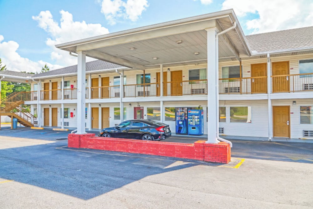 Economy Inn by OYO Ashburn I 75 - photo 21