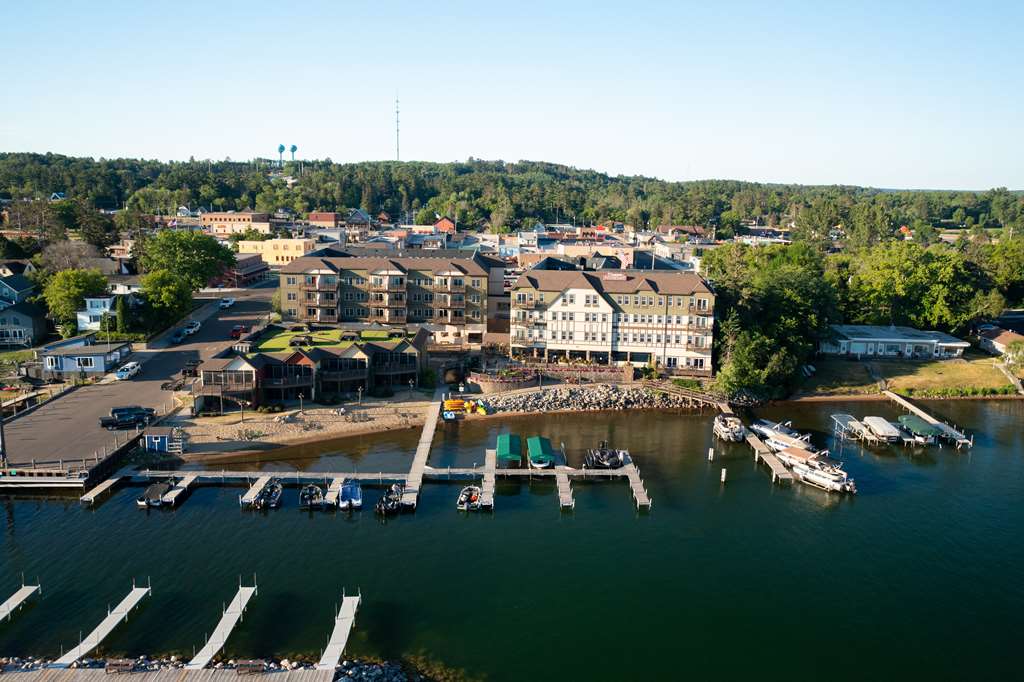 Chase On The Lake - featured photo