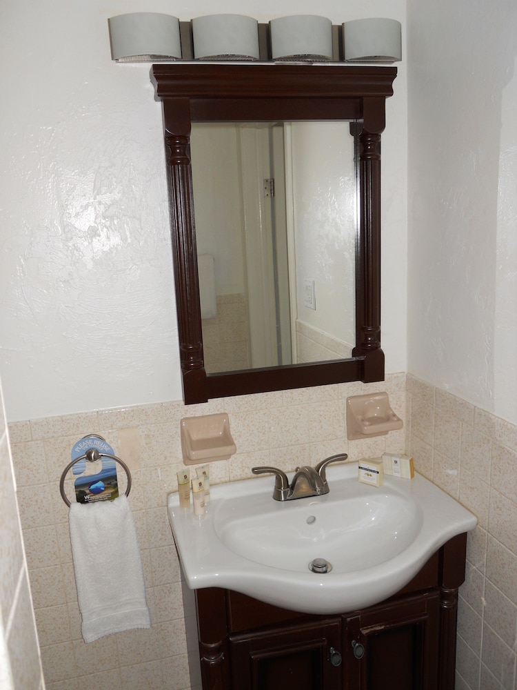 Duval Inn - photo 58