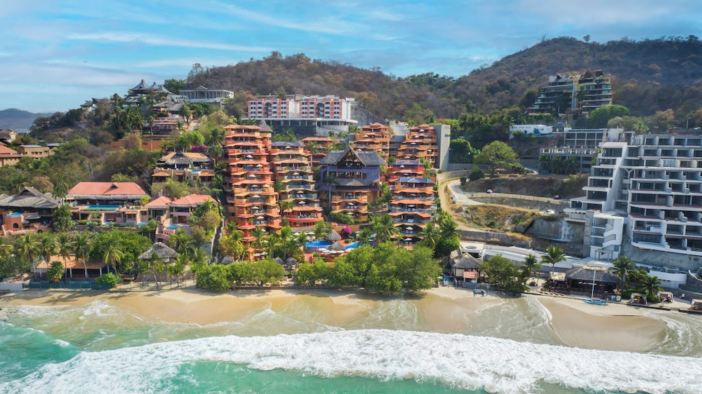 Hilton Grand Vacations Club Zihuatanejo in Ixtapa-Zihuatanejo, Mexico