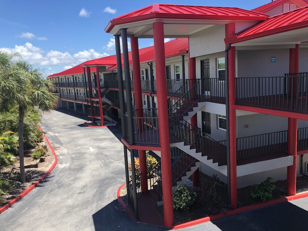 Sun Coast Inn - photo 27