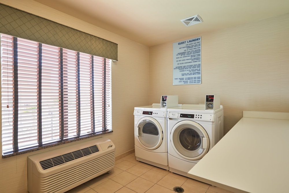 Holiday Inn Express & Suites El Paso Airport Area by IHG - photo 18