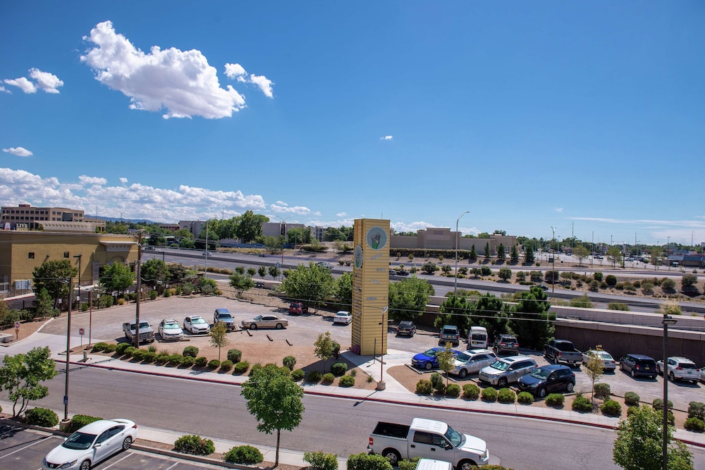 Hampton Inn Albuquerque University Midtown - photo 59