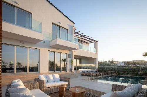 Nos Duos Villa a Spectacular Beachfront Escape By ThinkVilla — 4-Star Luxury Hotel in Panormos, Greece