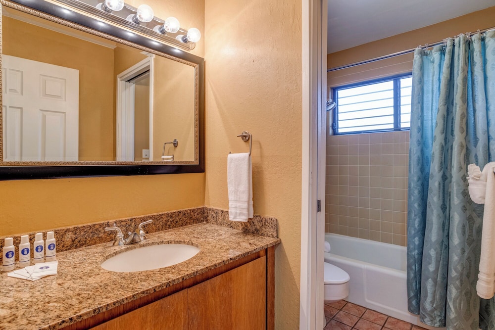 Kihei Resort 202 KRS 202 Family Getaway 2BD w AC Pool Beach - photo 25