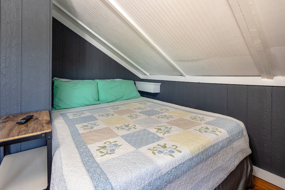 The Onset Beach Compound Cape Cod Beach Resort & Oceanic Habitat - photo 17