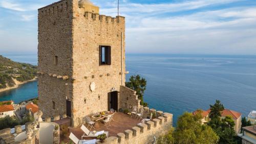 Torre Grimaldi 2&2 Emma Villas — 4-Star Luxury Hotel in Ventimiglia, Italy