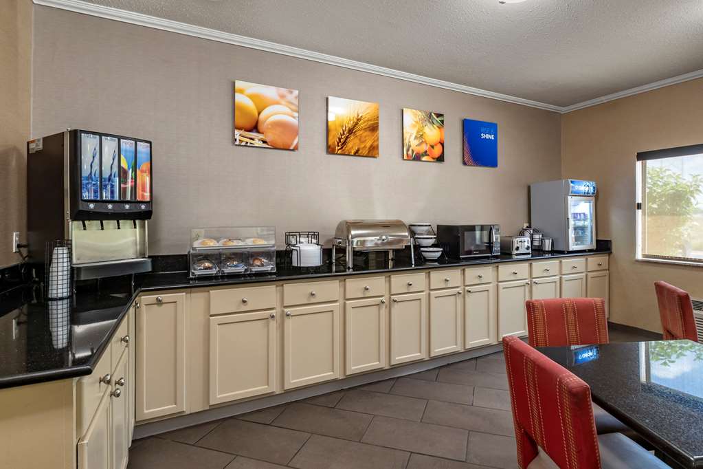 Comfort Inn Moline Quad Cities - photo 26