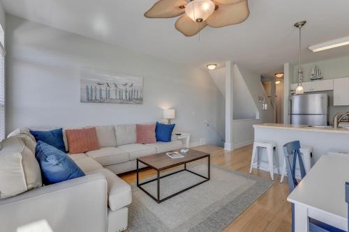 By The Tiki by Carolina Beach Realty — 4-Star Luxury Hotel in Carolina Beach, United States