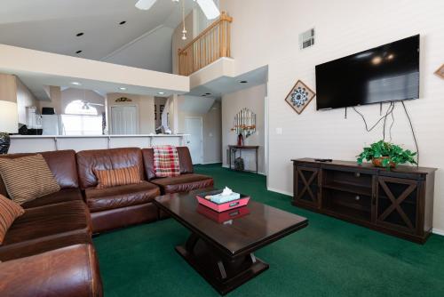 3 Br With Loft Golf Course View Near The Strip Free Tickets Included Fw9 6 — 4-Star Luxury Hotel in Branson, United States