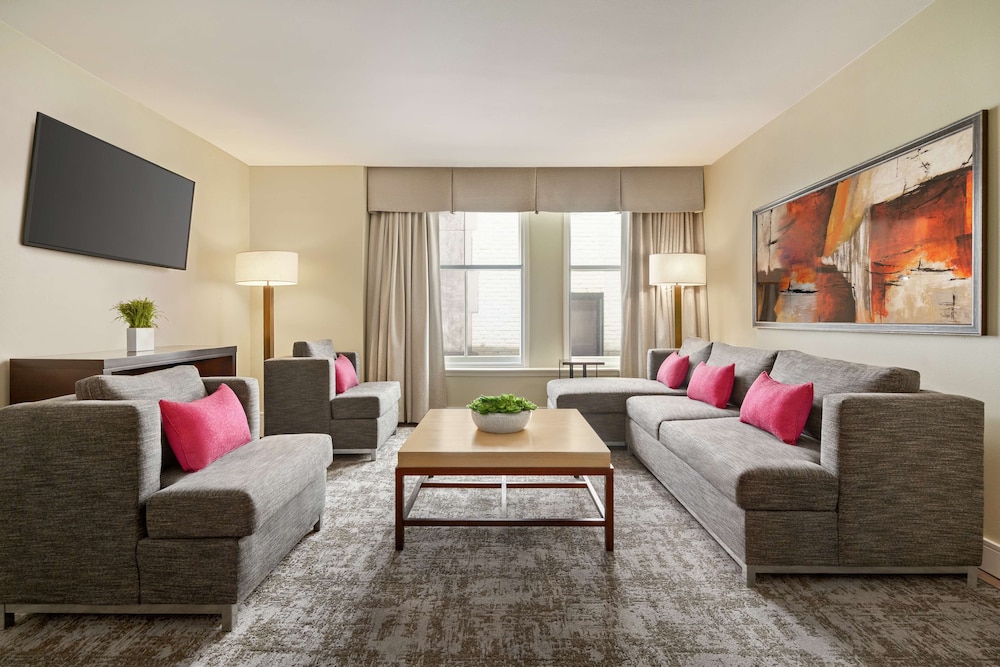 Hampton Inn & Suites New Orleans Downtown - photo 57