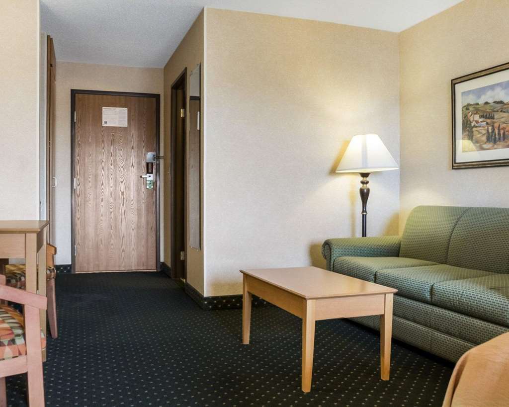 Comfort Inn Jamestown South - photo 17