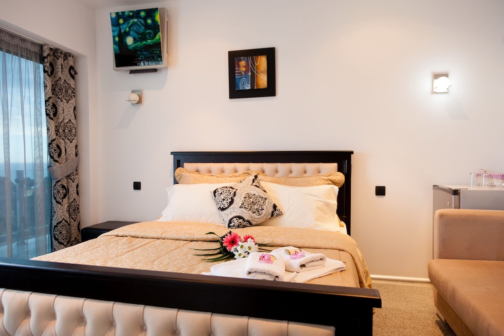 Hotel Senator — Ulcinj — photo 4