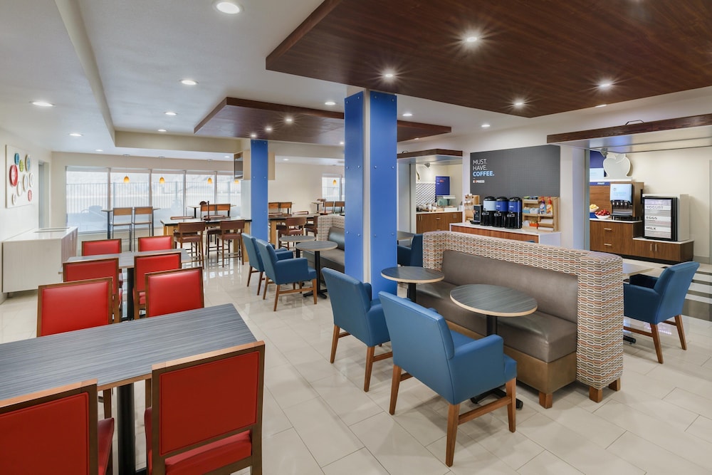 Holiday Inn Express & Suites Oakhurst Yosemite Park Area - photo 20