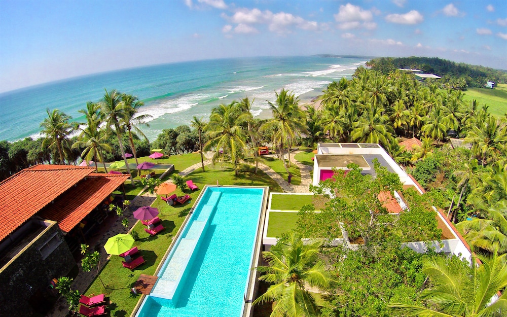 UTMT Underneath the Mango Tree Beach & Spa — 4-Star Luxury Hotel in Tangalle, Sri Lanka