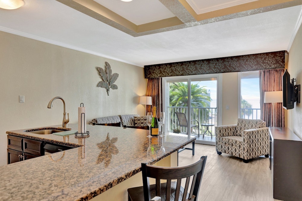 Seaside Luxury Oasis with balcony - photo 31