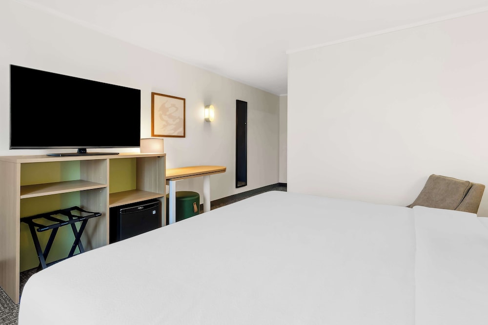 Spark by Hilton Daleville Roanoke North - photo 13