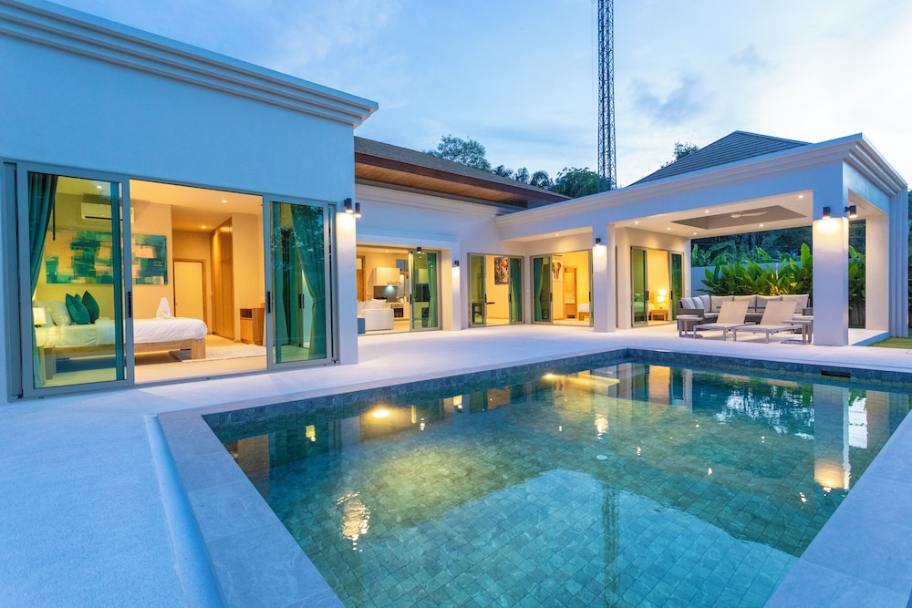 Brand New Completed v124 — 4-Star Luxury Hotel in Ban Chalong, Thailand
