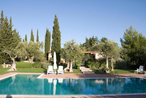 Casa Leralora Elegante Villa Con Piscina a Due Passi Dal Mare — 4-Star Luxury Hotel in Conversano, Italy