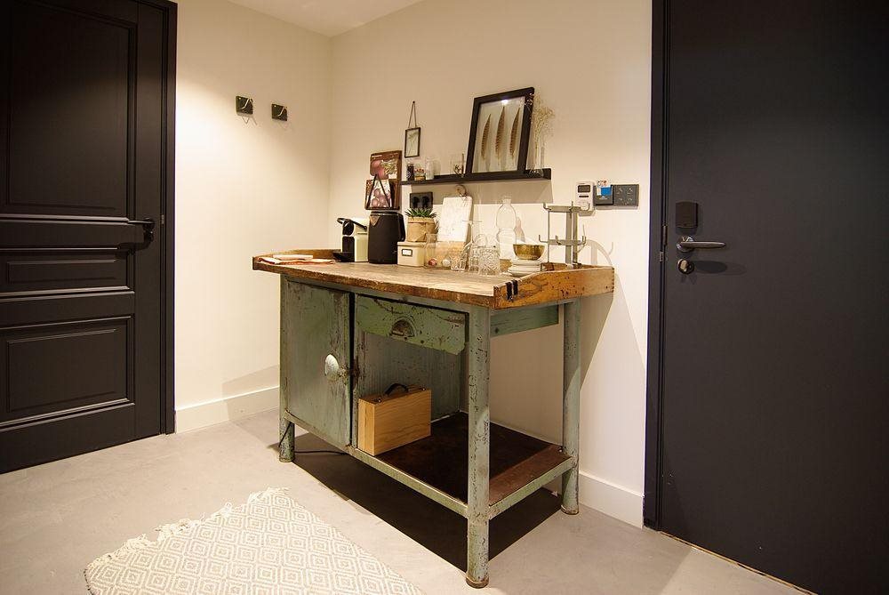 Authentic Farmhouse De Vergulden Eenhoorn — 4-Star Luxury Hotel in Amsterdam, Netherlands