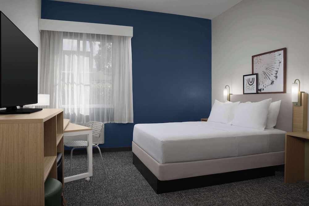 Spark by Hilton Miami Doral - photo 10