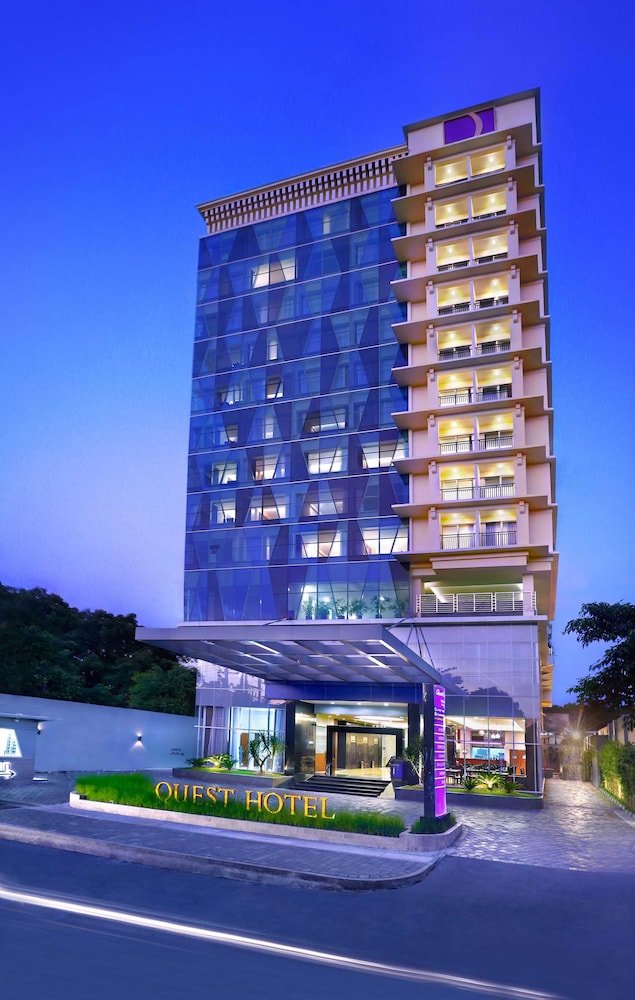 Quest Hotel Darmo Surabaya by ASTON — hotel in Surabaya