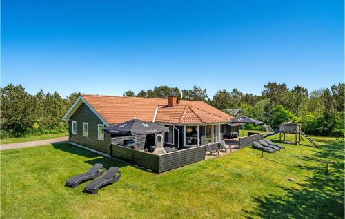 Awesome Home In Løgstør With Sauna — 4-Star Luxury Hotel in Logstor, Denmark