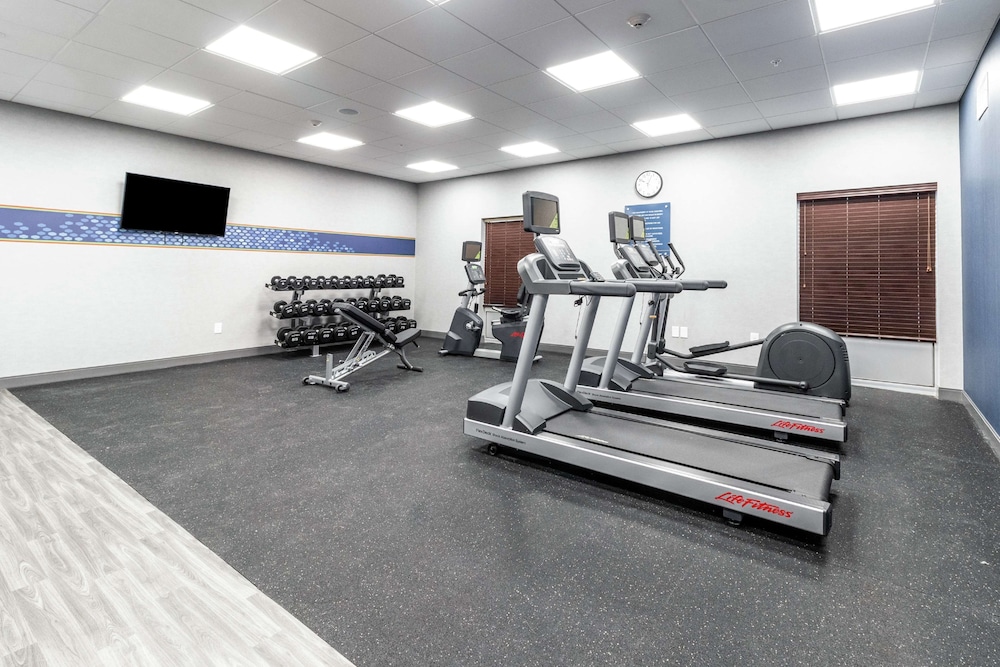 Hampton Inn Locust Grove - photo 23