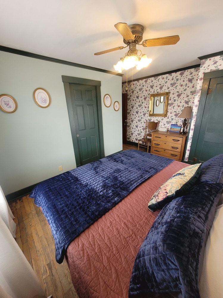 The Hand Hotel Bed & Breakfast - photo 36