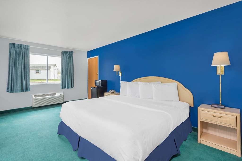 Days Inn by Wyndham Osage Beach Lake of the Ozarks - photo 12