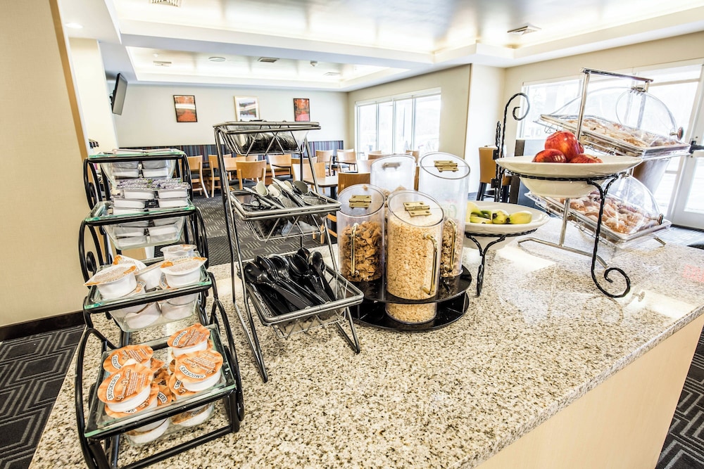 TownePlace Suites by Marriott Gilford - photo 41