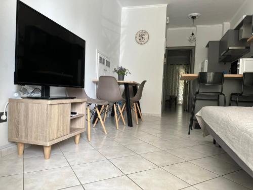Iris Apartment Nafpaktos — 4-Star Luxury Hotel in Nafpaktos, Greece