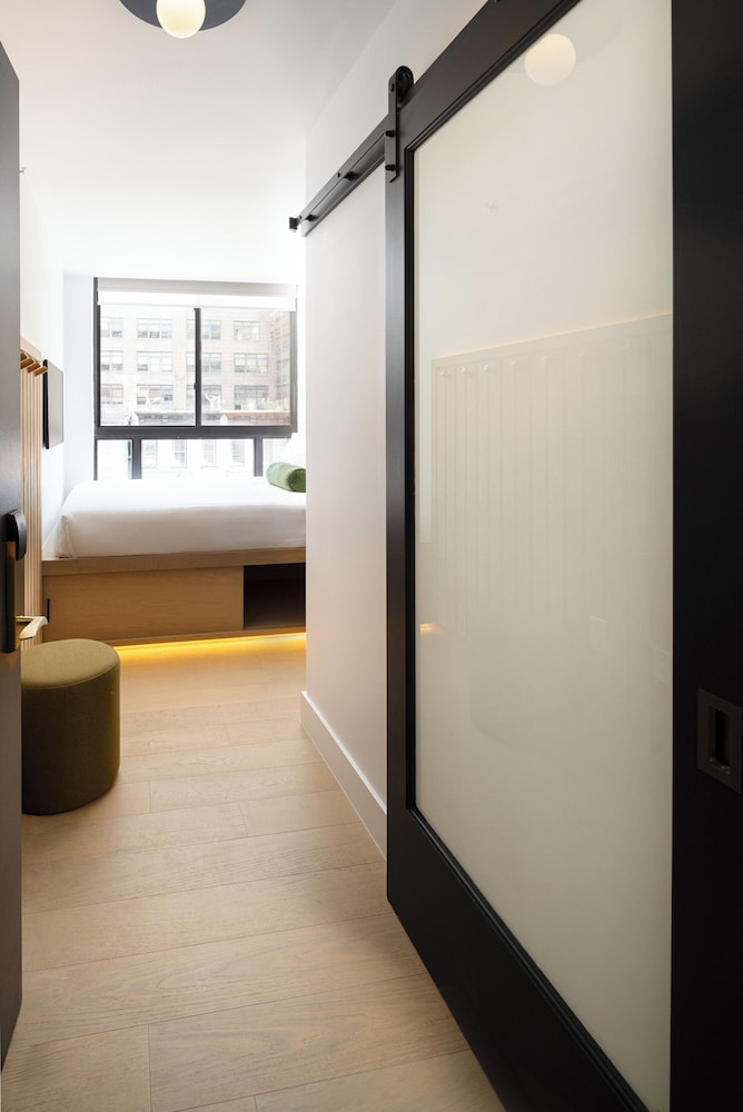 Little Charlie Hotel - photo 44