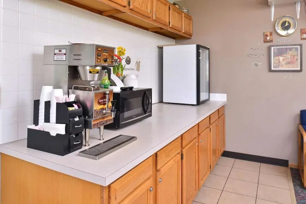 Days Inn - photo 19