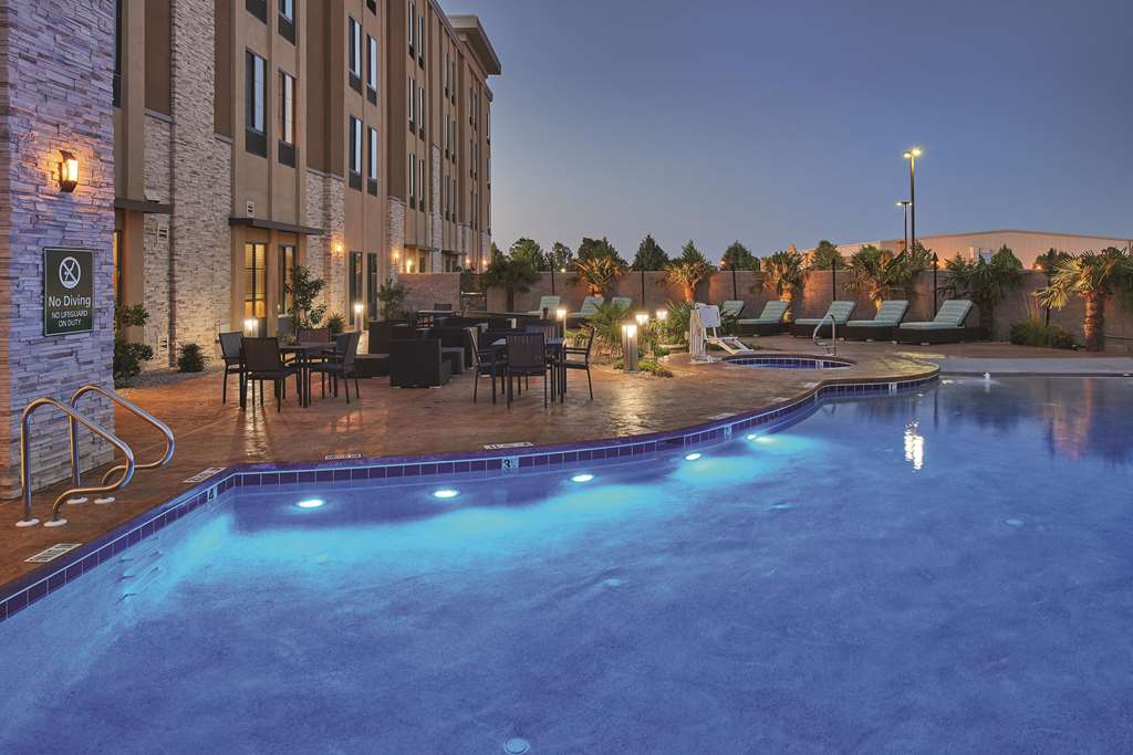 La Quinta Inn & Suites by Wyndham Carlsbad - photo 13