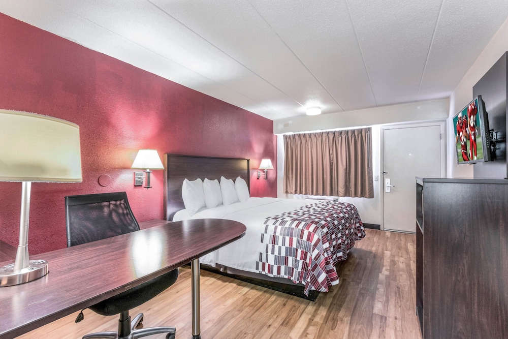 Red Roof Inn Columbia MO - photo 4