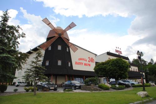 Hotel Złoty Młyn Polichno — hotel in Piotrkow Trybunalski