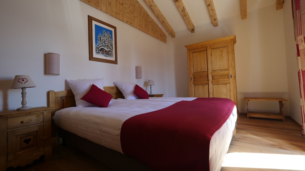 Victoria Retreat - carbon neutral hotel in Chalais