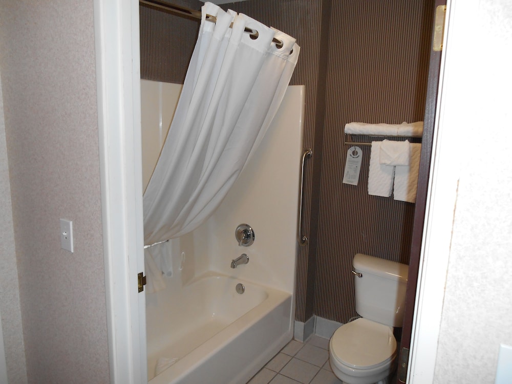 Holiday Inn Express & Suites Portland East - photo 15