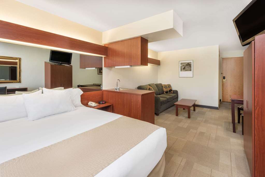 Microtel Inn & Suites by Wyndham Sainte Genevieve - photo 5