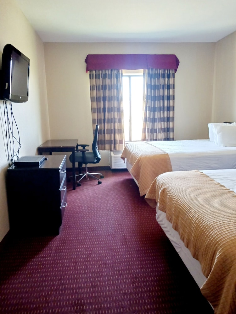 Yorktown Inn And Suites - photo 18