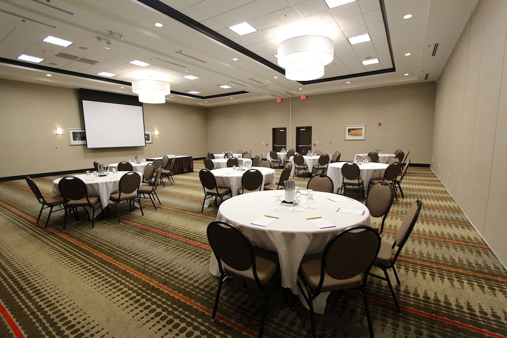Hilton Garden Inn Findlay - photo 34