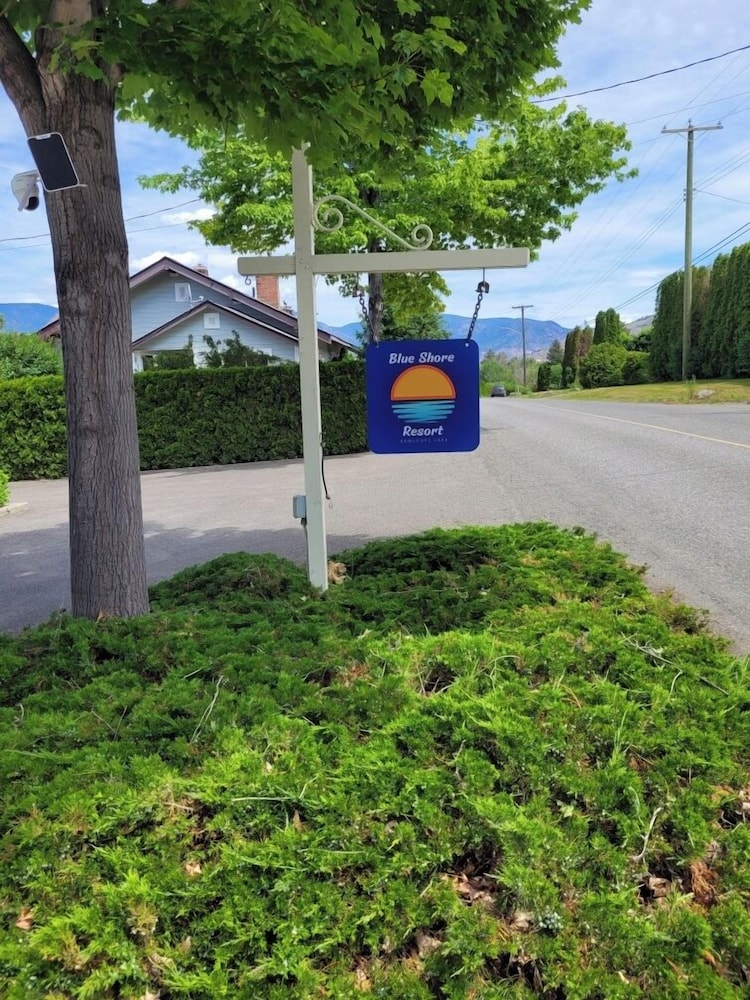 Lakeside Country Inn in Cache Creek, Canada