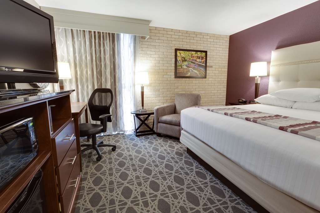 Drury Inn & Suites San Antonio Northeast - photo 9