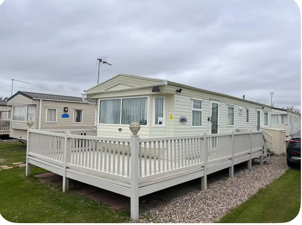 A and C Coastal Hideaway Private Decking in Colchester, United Kingdom