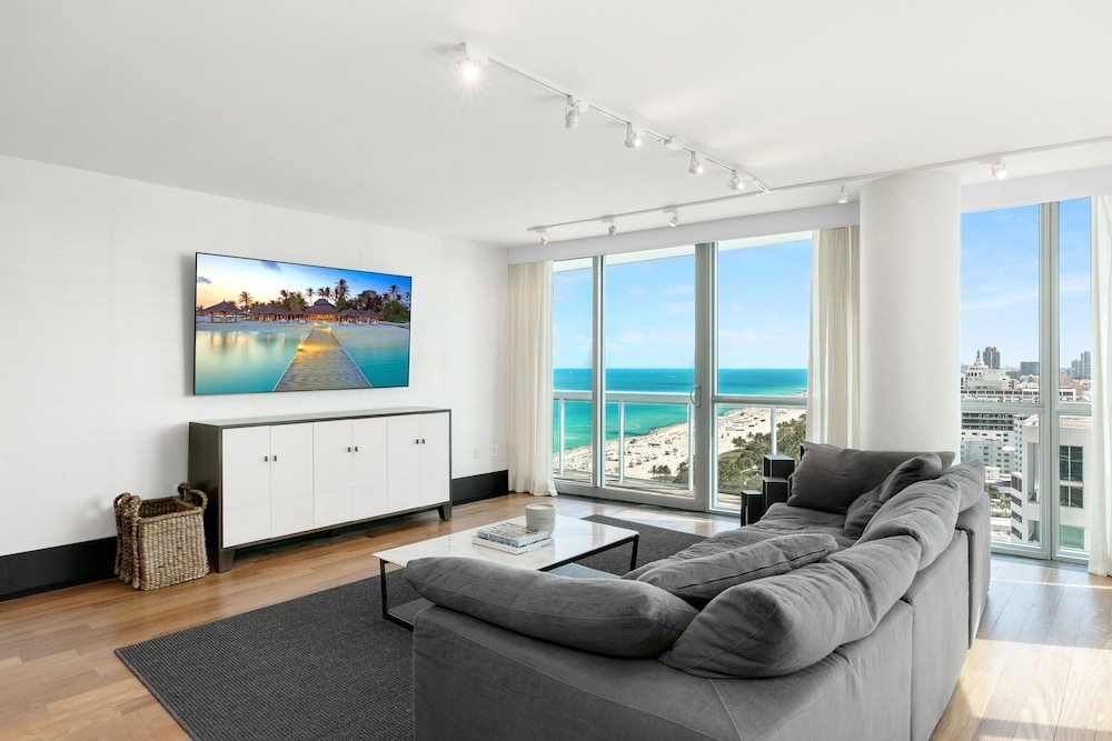 Setai Residences by Flashstay — 4-Star Luxury Hotel in Miami Beach, United States