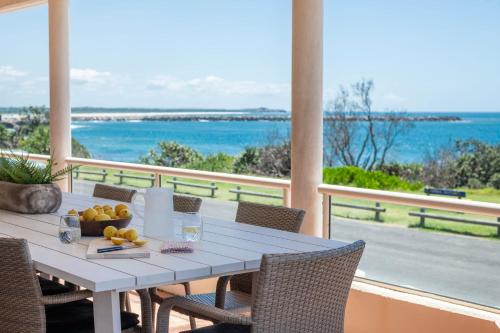 Sandrift One Oceanstays — 4-Star Luxury Hotel in Yamba, Australia