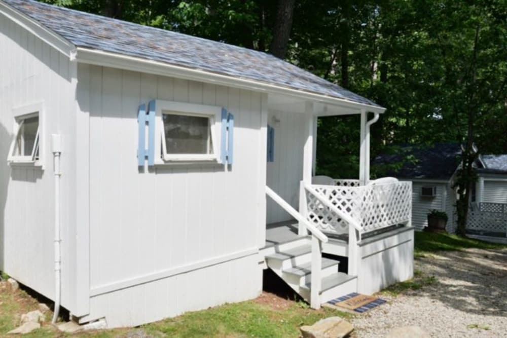 2 River Road Inn & Cottages - photo 57