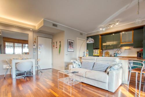 GuestHost Bibi House Comfy Apartment — 4-Star Luxury Hotel in Vimodrone, Italy