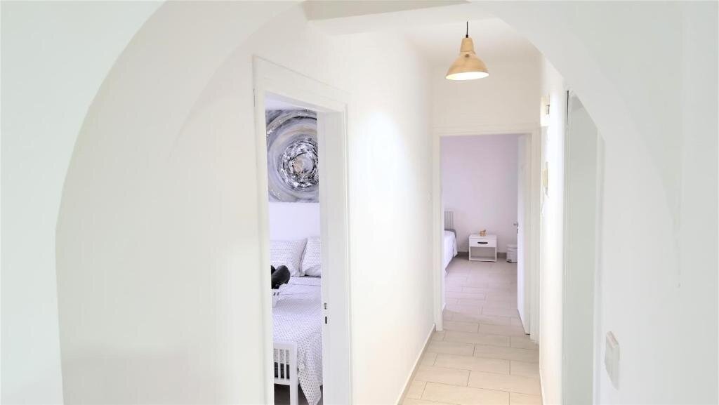 Coastal Getaway: 2 Apartments for up to 14 guests Light flooded and Spacious